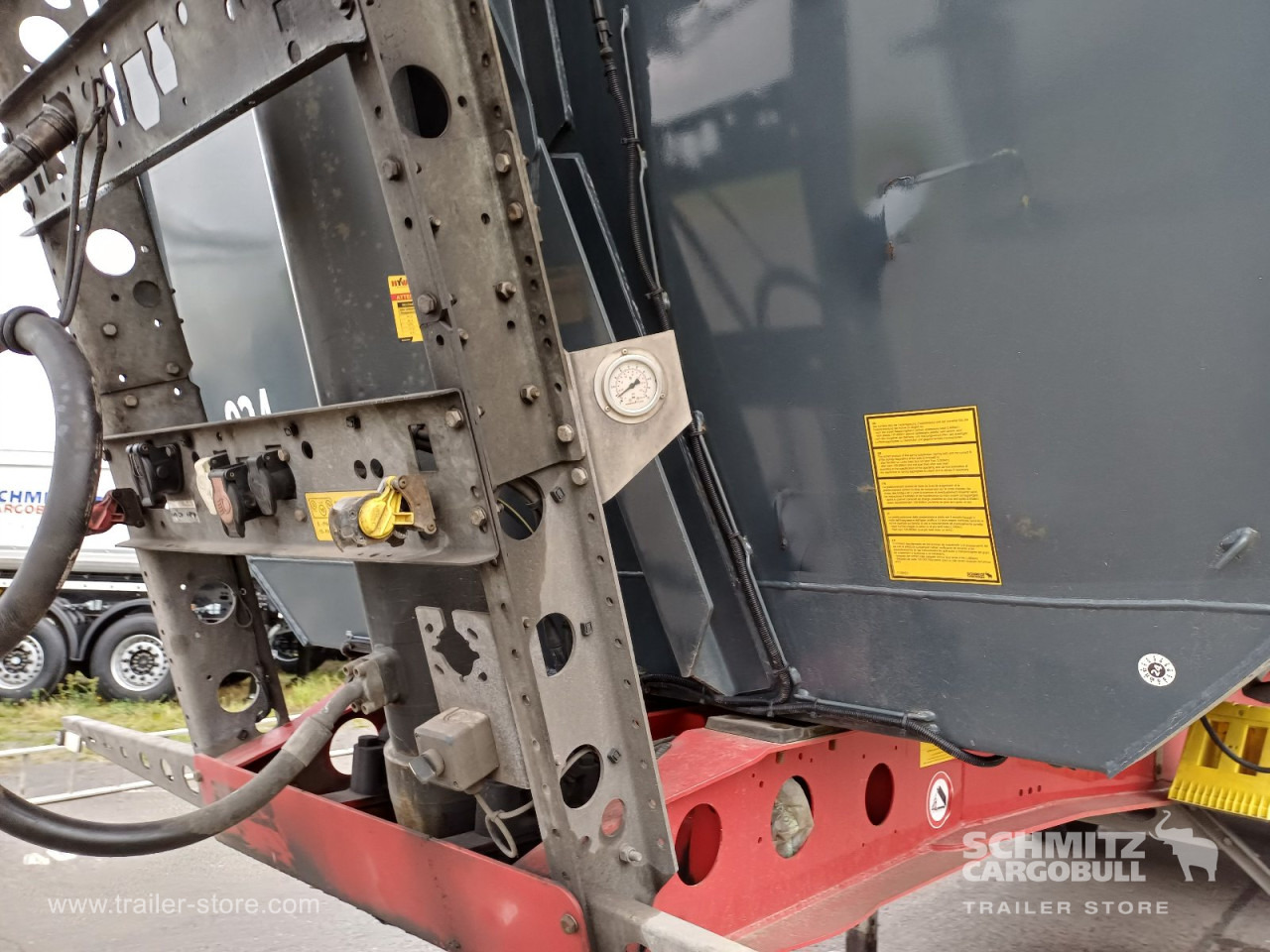 SCHMITZ Auflieger Kipper Stahlrundmulde 51m³ - Semi-remorque benne: photos 3 SCHMITZ Auflieger Kipper Stahlrundmulde 51m³ - Semi-remorque benne: photos 3