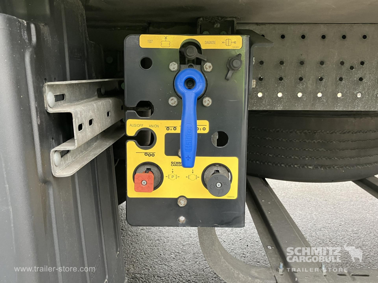SCHMITZ Auflieger Tiefkühler Standard Double deck - Semi-remorque isothermique: photos 3 SCHMITZ Auflieger Tiefkühler Standard Double deck - Semi-remorque isothermique: photos 3