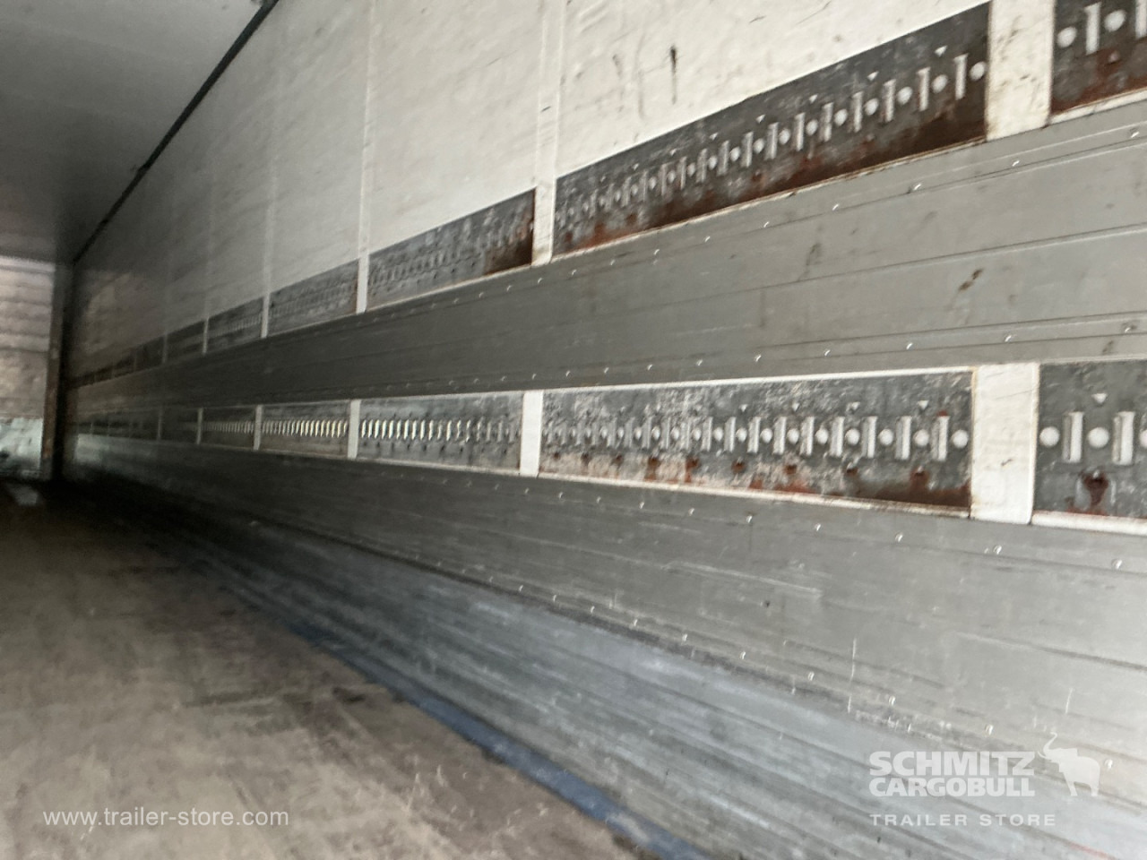 SCHMITZ Dryfreight Standard Taillift - Semi-remorque fourgon: photos 5 SCHMITZ Dryfreight Standard Taillift - Semi-remorque fourgon: photos 5