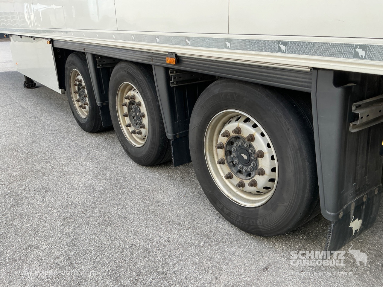 SCHMITZ Reefer Meat hanging system - Semi-remorque isothermique: photos 5 SCHMITZ Reefer Meat hanging system - Semi-remorque isothermique: photos 5