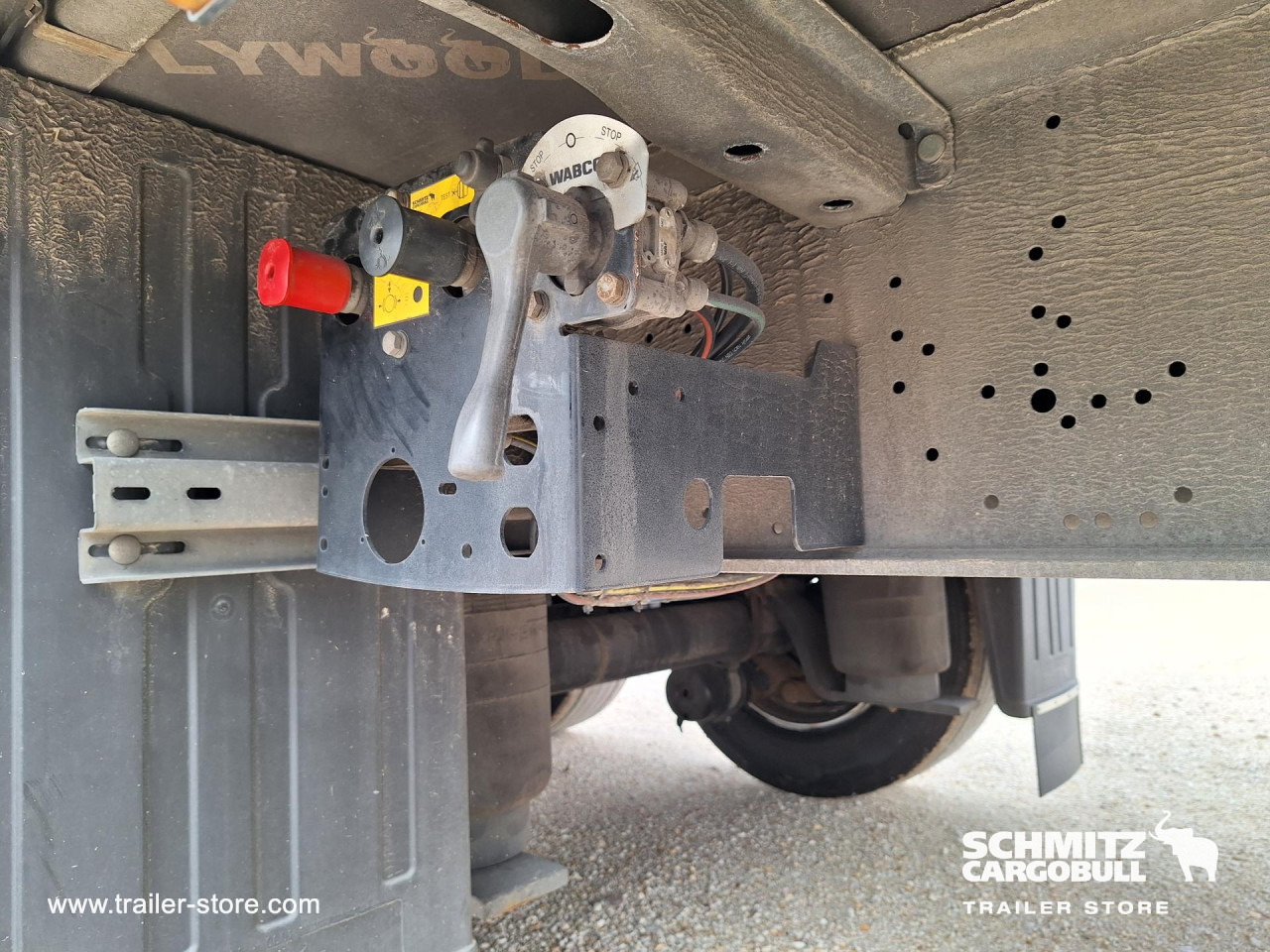 SCHMITZ Curtainsider Mega - Semi-remorque rideaux coulissants: photos 4 SCHMITZ Curtainsider Mega - Semi-remorque rideaux coulissants: photos 4