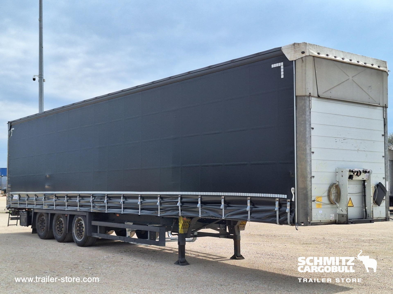 SCHMITZ Curtainsider Mega - Semi-remorque rideaux coulissants: photos 4 SCHMITZ Curtainsider Mega - Semi-remorque rideaux coulissants: photos 4