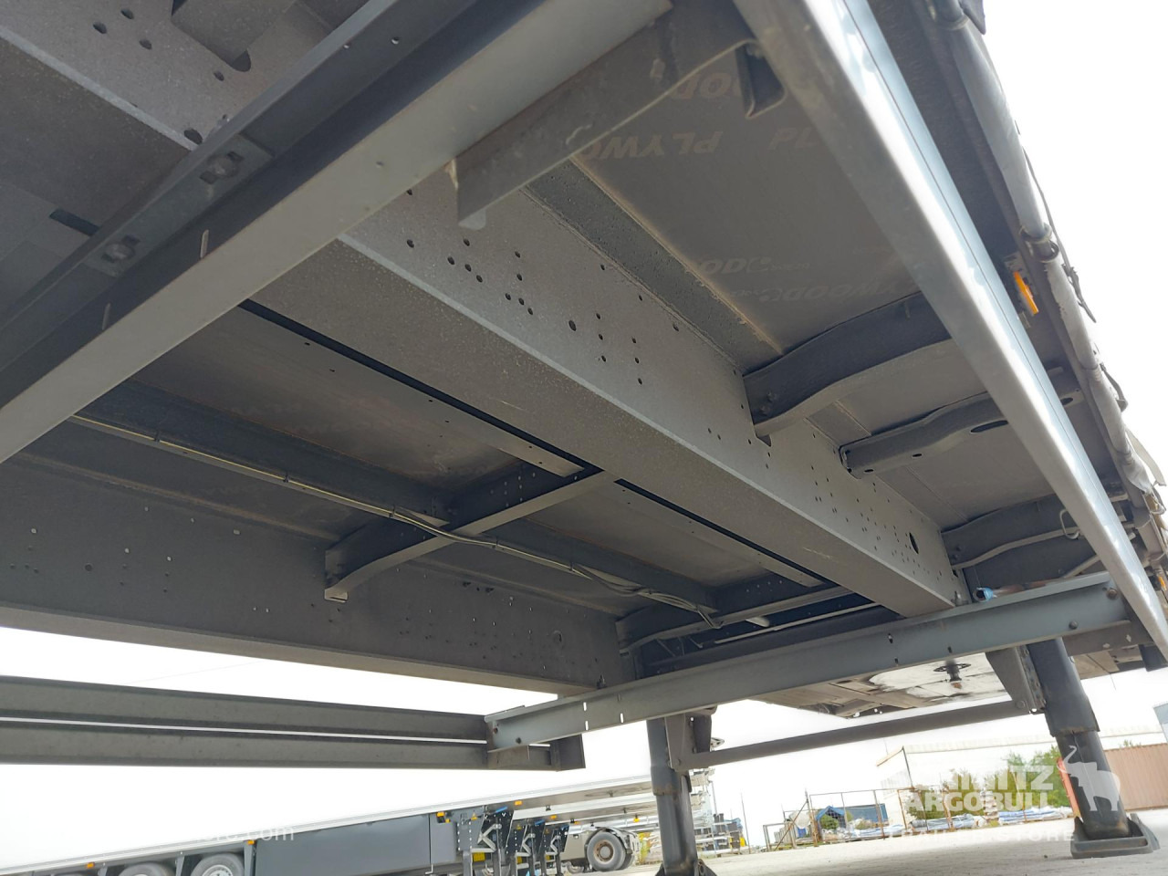 SCHMITZ Curtainsider Mega - Semi-remorque rideaux coulissants: photos 2 SCHMITZ Curtainsider Mega - Semi-remorque rideaux coulissants: photos 2