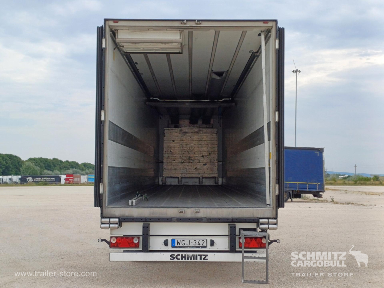 SCHMITZ Reefer Multitemp - Semi-remorque isothermique: photos 2 SCHMITZ Reefer Multitemp - Semi-remorque isothermique: photos 2