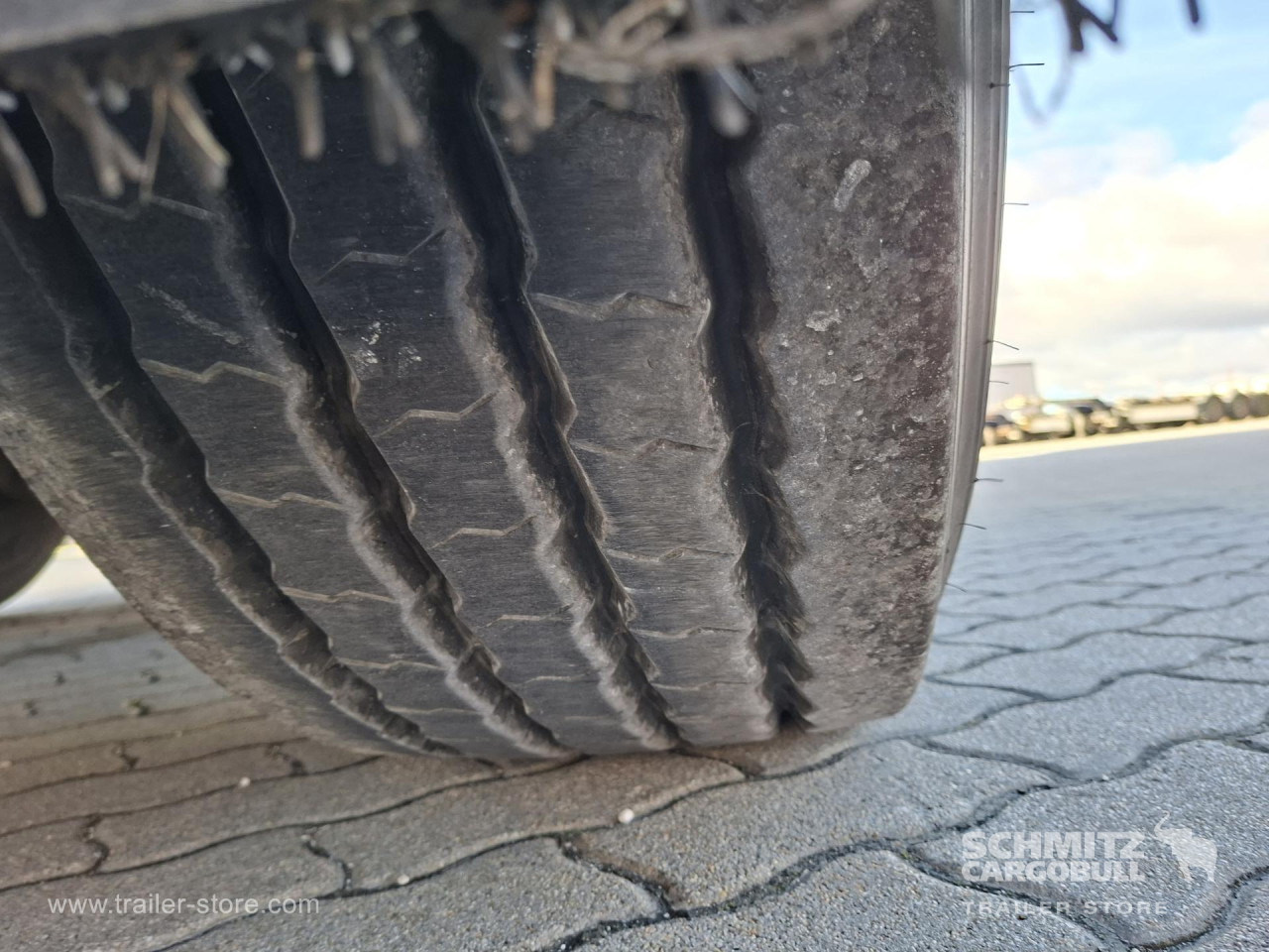 SCHMITZ Reefer Multitemp - Semi-remorque isothermique: photos 2 SCHMITZ Reefer Multitemp - Semi-remorque isothermique: photos 2