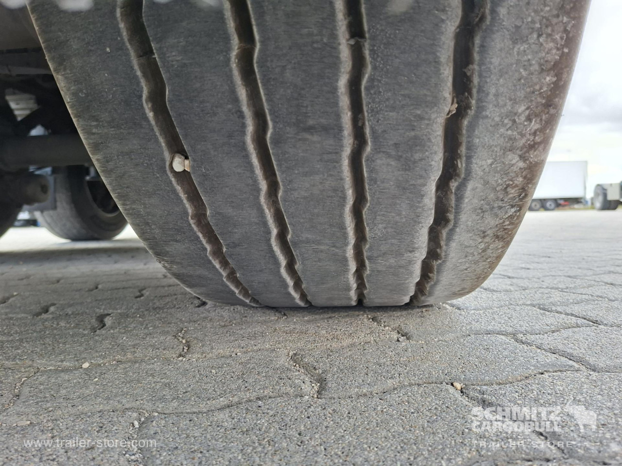 SCHMITZ Reefer Standard - Semi-remorque isothermique: photos 3 SCHMITZ Reefer Standard - Semi-remorque isothermique: photos 3