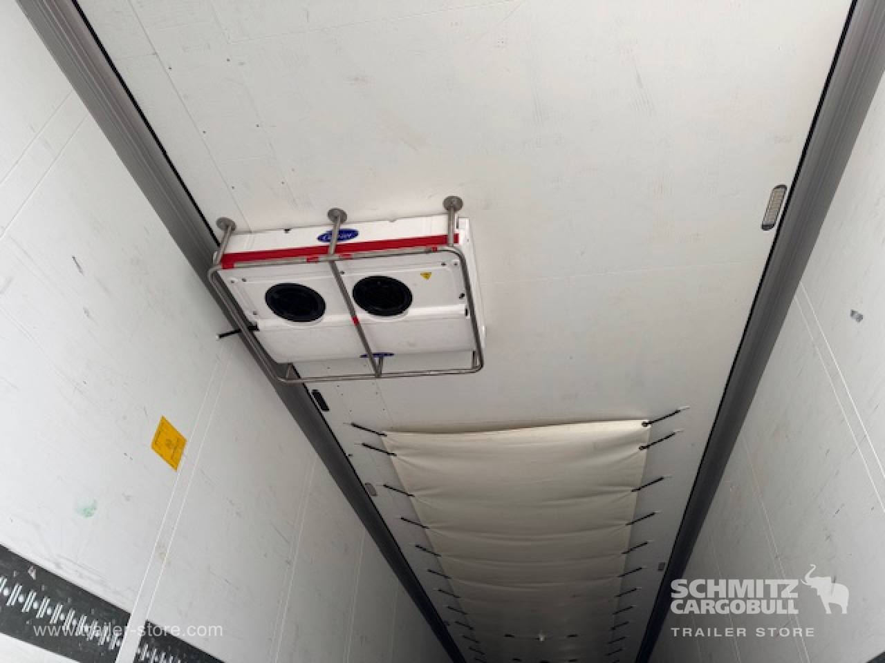 SCHMITZ Oplegger Vries Multitemp - Semi-remorque isothermique: photos 2 SCHMITZ Oplegger Vries Multitemp - Semi-remorque isothermique: photos 2