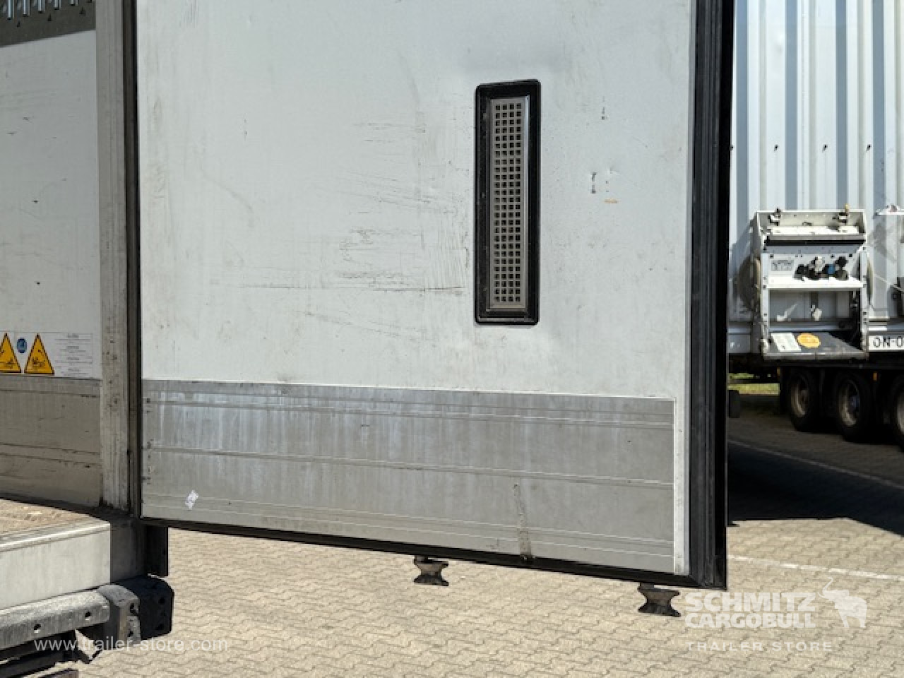 SCHMITZ Oplegger Vries Multitemp - Semi-remorque isothermique: photos 3 SCHMITZ Oplegger Vries Multitemp - Semi-remorque isothermique: photos 3