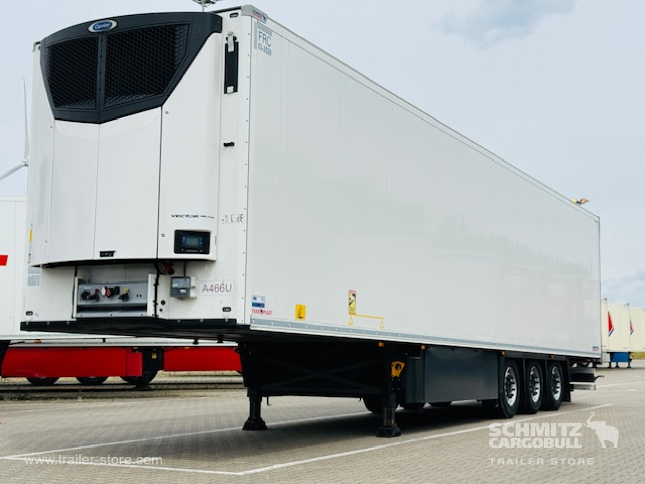 SCHMITZ Oplegger Vries Multitemp - Semi-remorque isothermique: photos 1 SCHMITZ Oplegger Vries Multitemp - Semi-remorque isothermique: photos 1