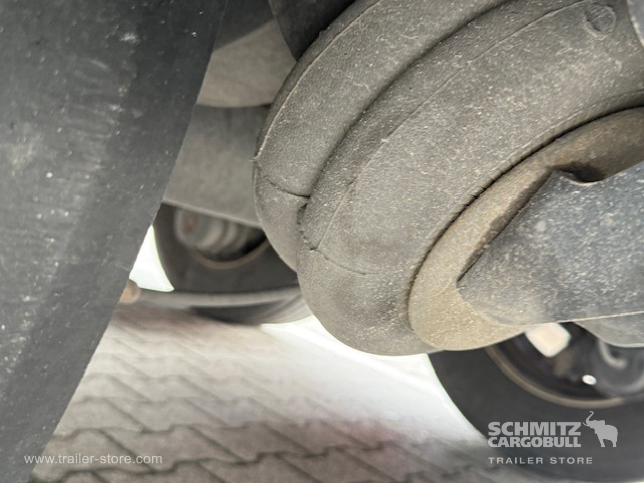 SCHMITZ Oplegger Vries Multitemp - Semi-remorque isothermique: photos 4 SCHMITZ Oplegger Vries Multitemp - Semi-remorque isothermique: photos 4