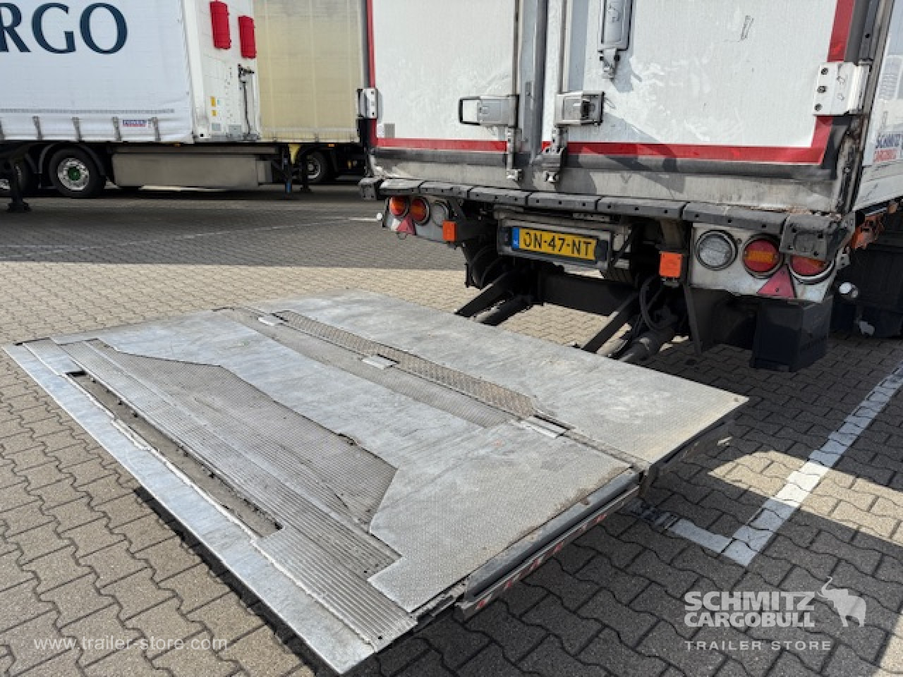SCHMITZ Oplegger Vries Multitemp Taillift - Semi-remorque isothermique: photos 4 SCHMITZ Oplegger Vries Multitemp Taillift - Semi-remorque isothermique: photos 4