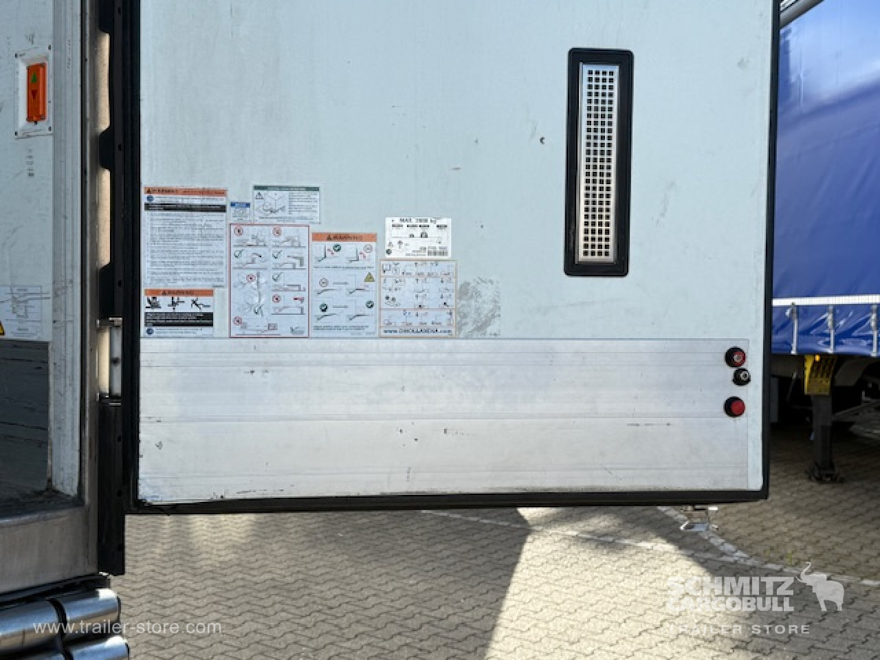 SCHMITZ Oplegger Vries Multitemp Taillift - Semi-remorque isothermique: photos 3 SCHMITZ Oplegger Vries Multitemp Taillift - Semi-remorque isothermique: photos 3