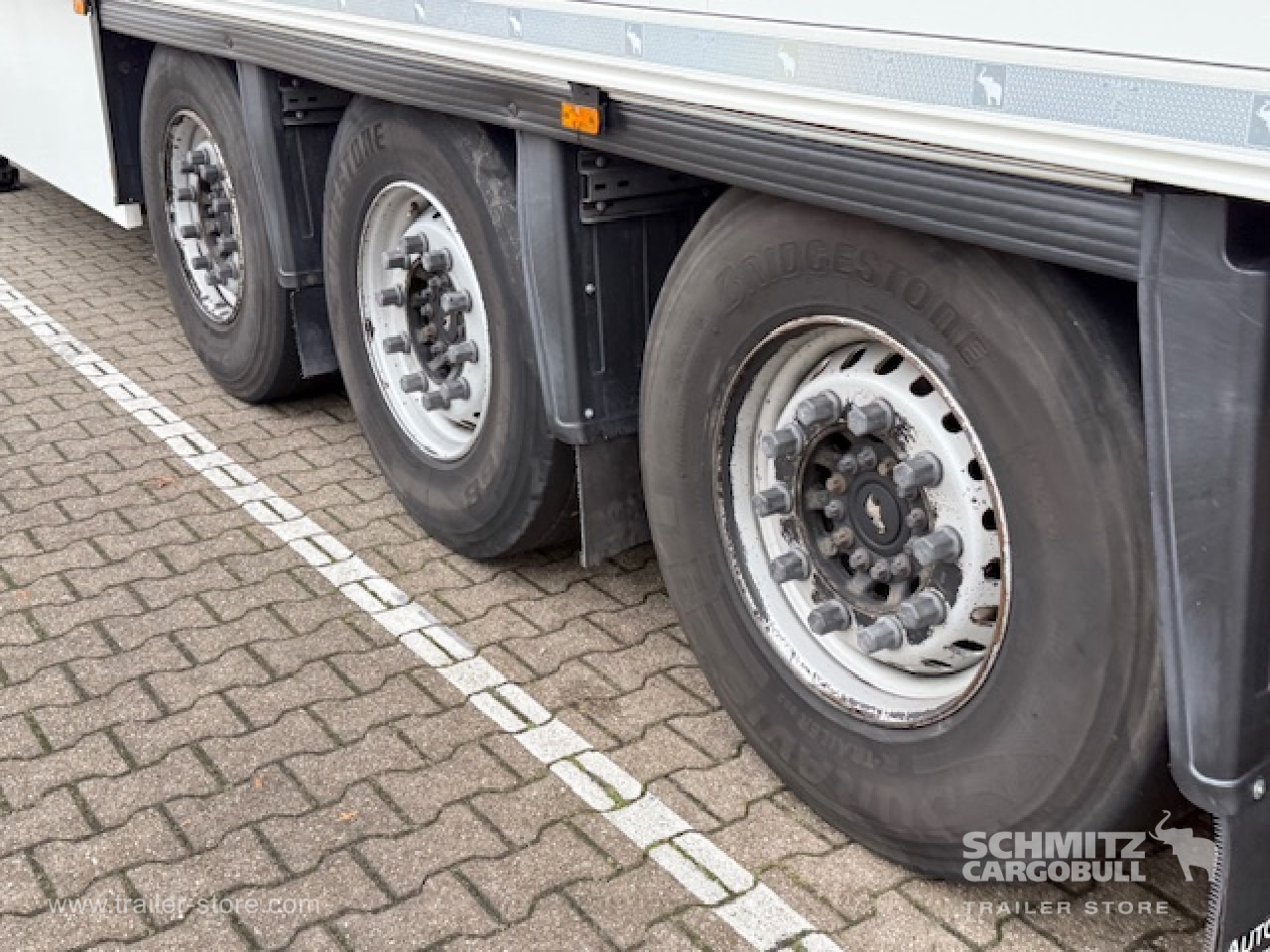 SCHMITZ Oplegger Vries Standard - Semi-remorque isothermique: photos 2 SCHMITZ Oplegger Vries Standard - Semi-remorque isothermique: photos 2
