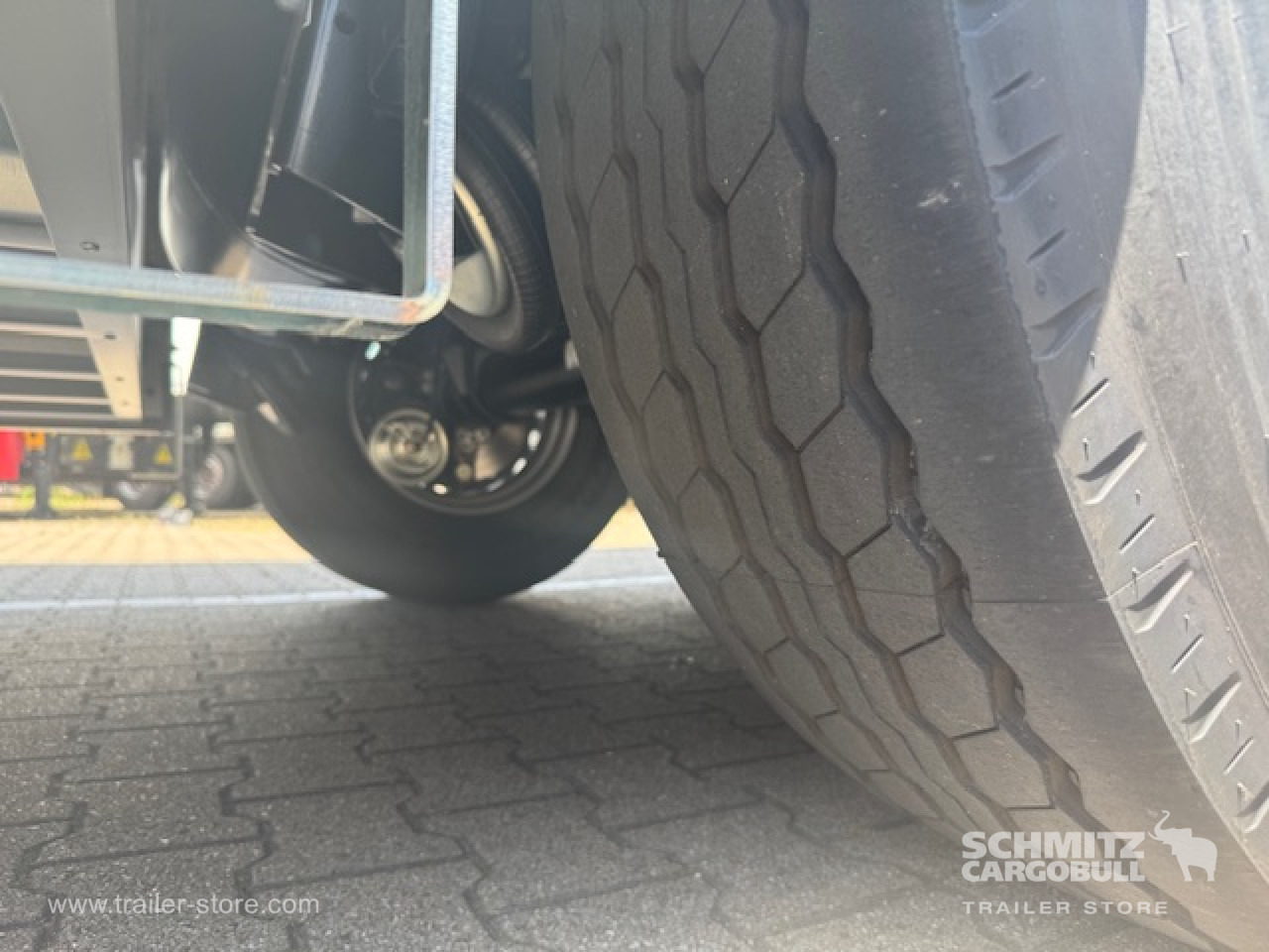 SCHMITZ Oplegger Vries Standard Taillift - Semi-remorque isothermique: photos 5 SCHMITZ Oplegger Vries Standard Taillift - Semi-remorque isothermique: photos 5