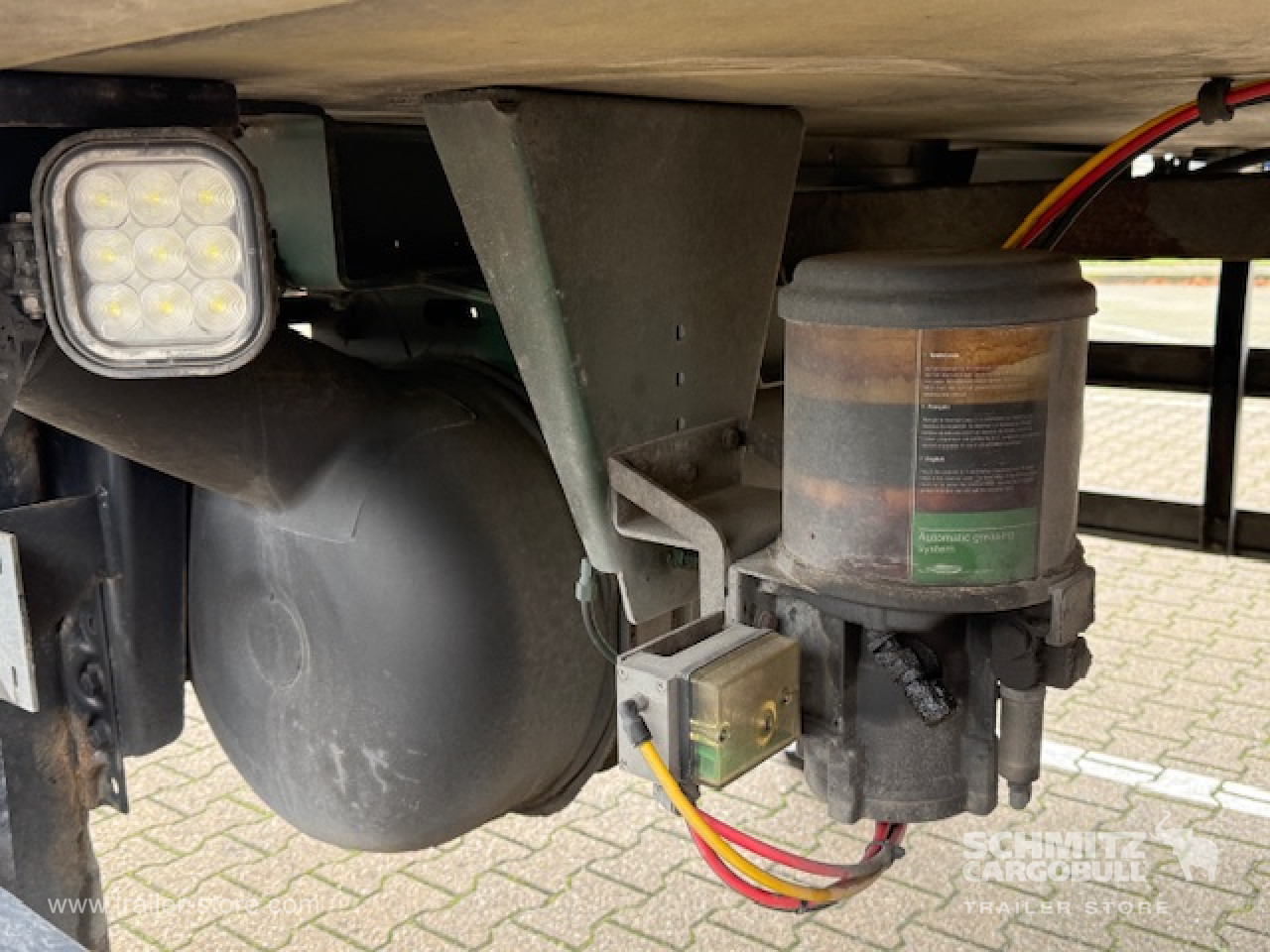 SCHMITZ Oplegger Vries Standard Taillift - Semi-remorque isothermique: photos 4 SCHMITZ Oplegger Vries Standard Taillift - Semi-remorque isothermique: photos 4