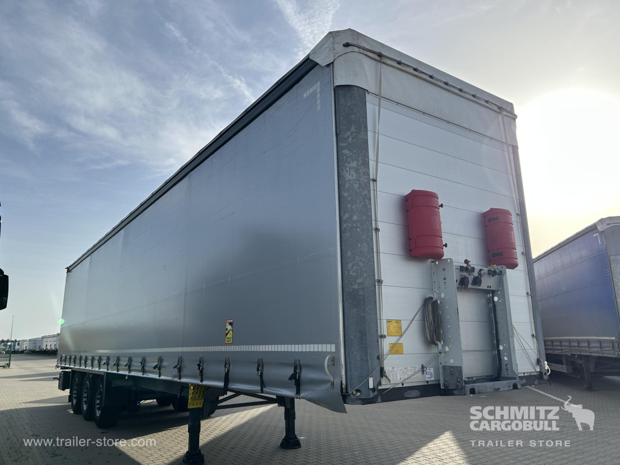 SCHMITZ Curtainsider Standard - Semi-remorque rideaux coulissants: photos 1 SCHMITZ Curtainsider Standard - Semi-remorque rideaux coulissants: photos 1