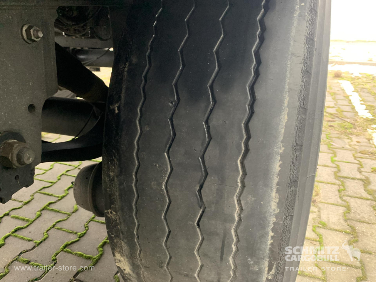 SCHMITZ Reefer Standard - Semi-remorque isothermique: photos 3 SCHMITZ Reefer Standard - Semi-remorque isothermique: photos 3