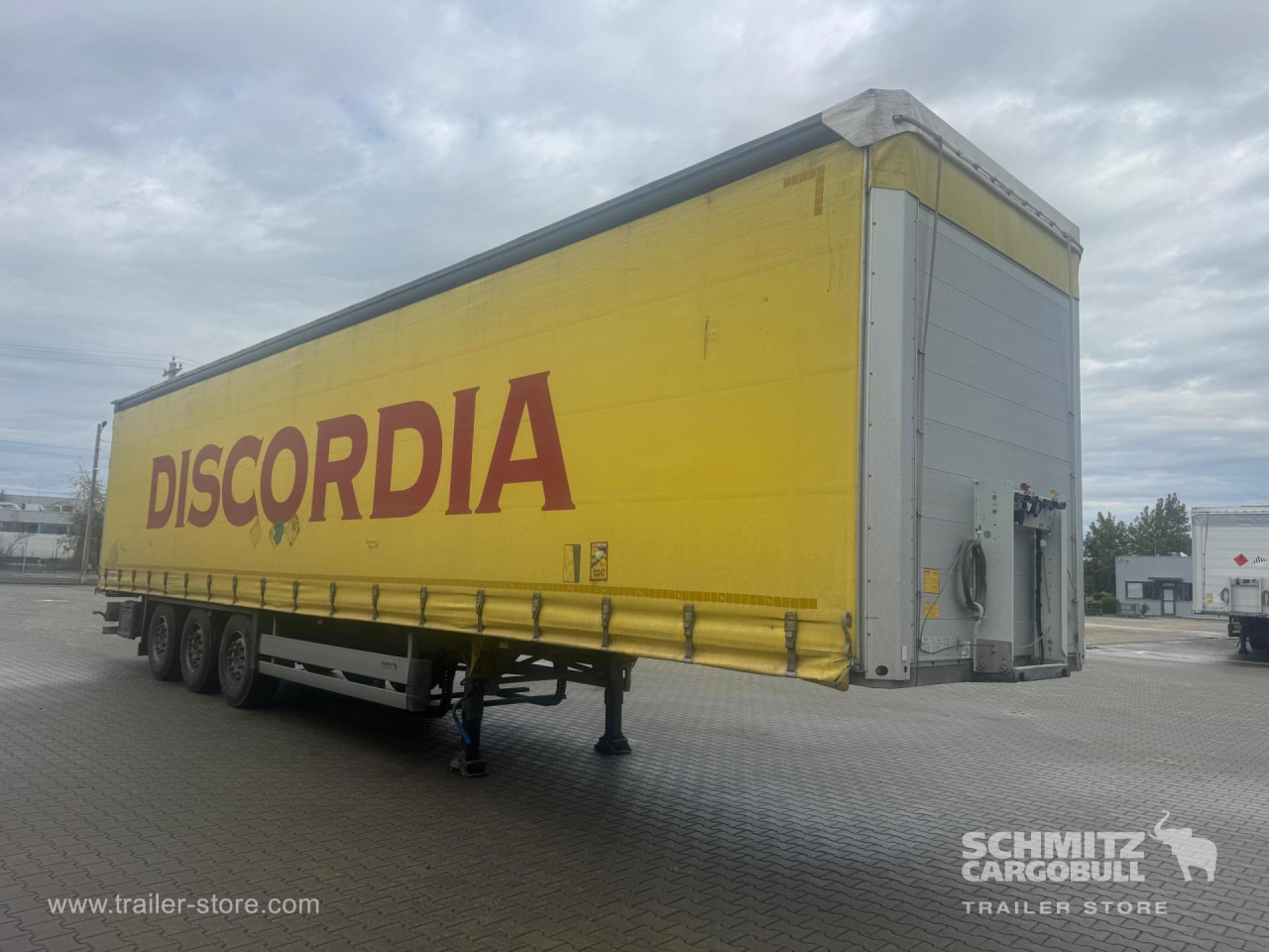 SCHMITZ Curtainsider Standard - Semi-remorque rideaux coulissants: photos 1 SCHMITZ Curtainsider Standard - Semi-remorque rideaux coulissants: photos 1