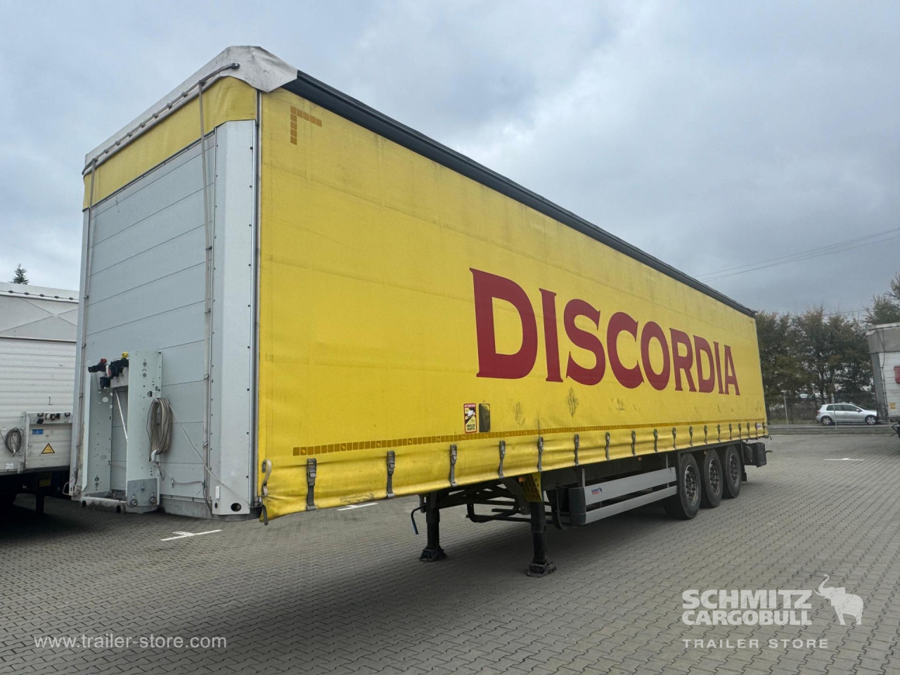 SCHMITZ Curtainsider Standard - Semi-remorque rideaux coulissants: photos 1 SCHMITZ Curtainsider Standard - Semi-remorque rideaux coulissants: photos 1