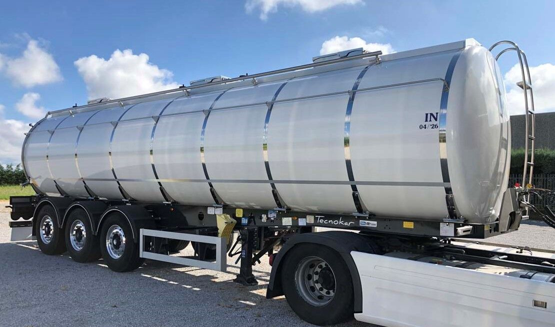 Bata CISTERNA LIGHT NUOVA - Semi-remorque citerne: photos 4 Bata CISTERNA LIGHT NUOVA - Semi-remorque citerne: photos 4
