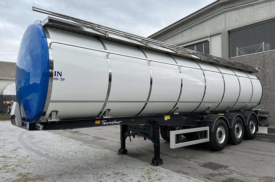 Bata CISTERNA SUPER LIGHT NUOVA - Semi-remorque citerne: photos 1 Bata CISTERNA SUPER LIGHT NUOVA - Semi-remorque citerne: photos 1