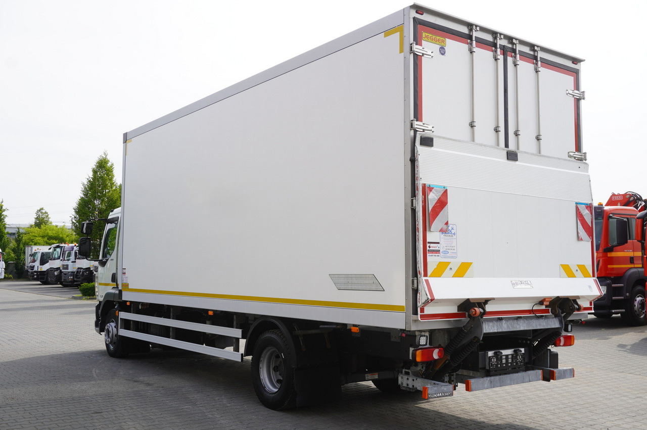 DAF LF 16.260 / Jegger Refrigerator / Carrier Supra 750 / DHOLLANDIA 1500 kg / Sleeper cab - Camion frigorifique: photos 5 DAF LF 16.260 / Jegger Refrigerator / Carrier Supra 750 / DHOLLANDIA 1500 kg / Sleeper cab - Camion frigorifique: photos 5