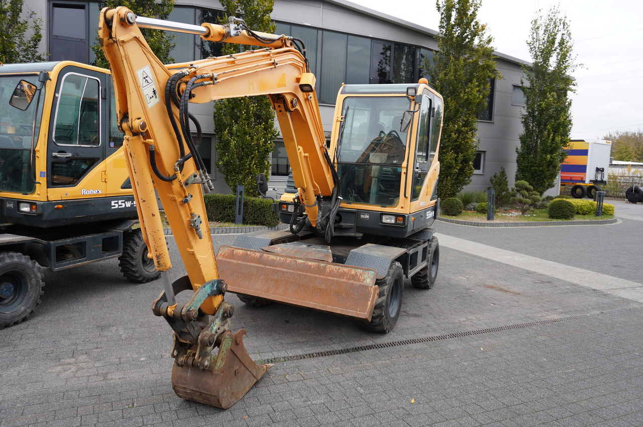 Pelle sur pneus Hyundai Robex 55W-9 Wheeled Excavator 5.5t / 2 units: photos 8 Pelle sur pneus Hyundai Robex 55W-9 Wheeled Excavator 5.5t / 2 units: photos 8