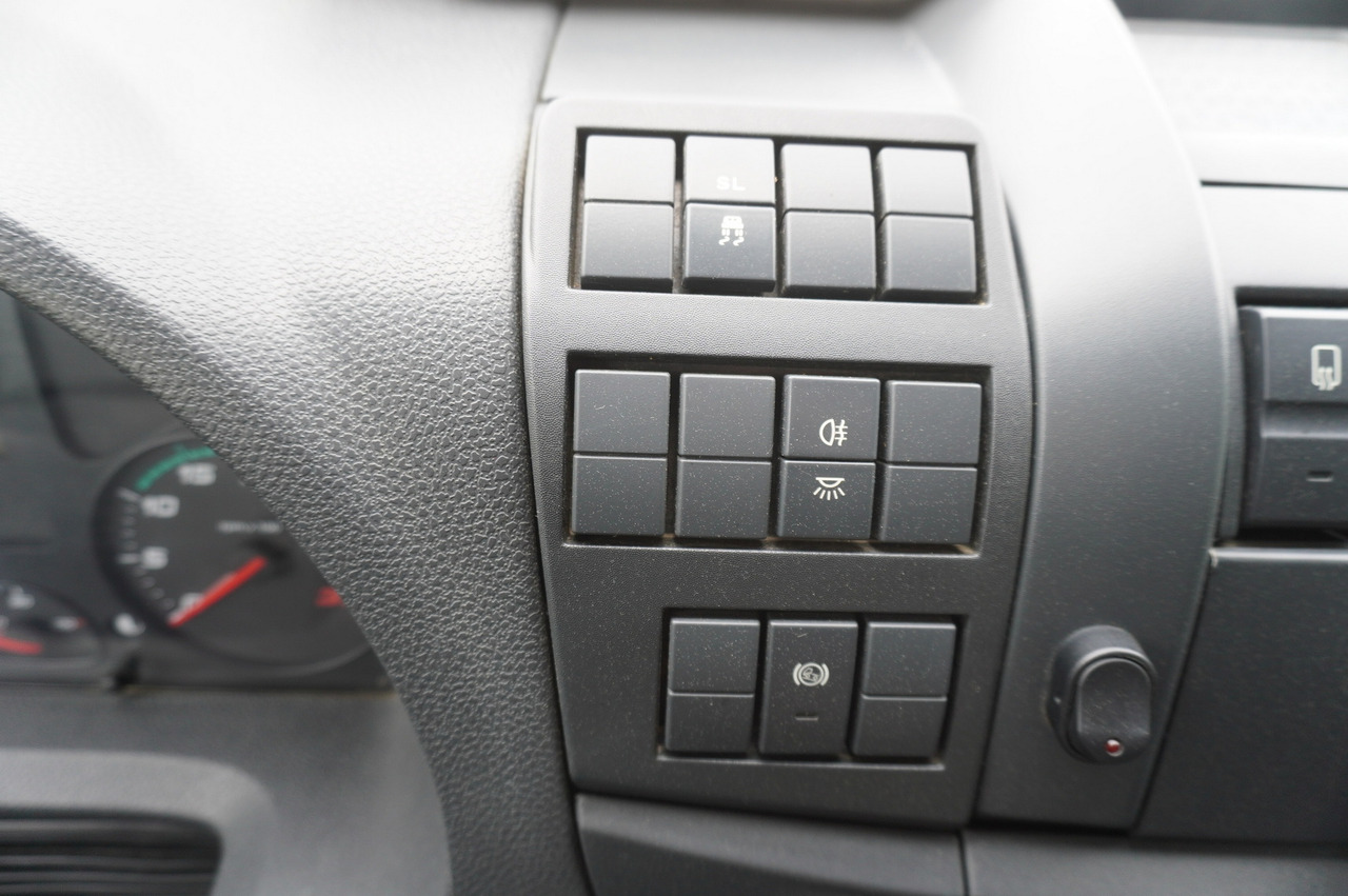 Camion plateau IVECO Eurocargo 150 E25 / 90 tho. km !!! / Tow truck: photos 22 Camion plateau IVECO Eurocargo 150 E25 / 90 tho. km !!! / Tow truck: photos 22