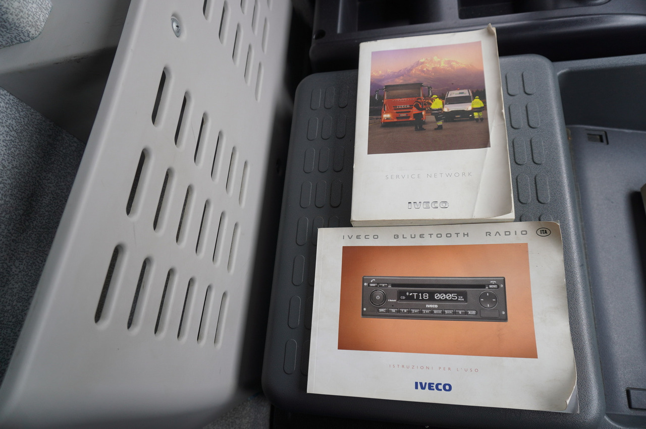 Camion plateau IVECO Eurocargo 150 E25 / 90 tho. km !!! / Tow truck: photos 28 Camion plateau IVECO Eurocargo 150 E25 / 90 tho. km !!! / Tow truck: photos 28