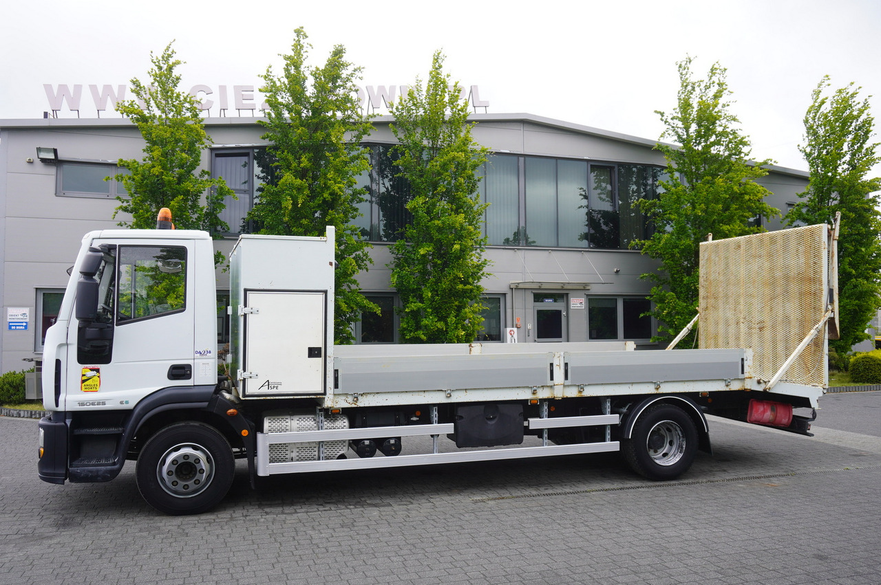 Camion plateau IVECO Eurocargo 150 E25 / 90 tho. km !!! / Tow truck: photos 11 Camion plateau IVECO Eurocargo 150 E25 / 90 tho. km !!! / Tow truck: photos 11
