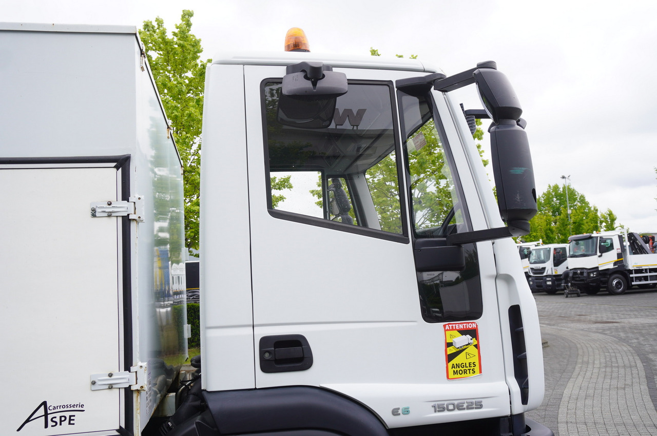 Camion plateau IVECO Eurocargo 150 E25 / 90 tho. km !!! / Tow truck: photos 17 Camion plateau IVECO Eurocargo 150 E25 / 90 tho. km !!! / Tow truck: photos 17