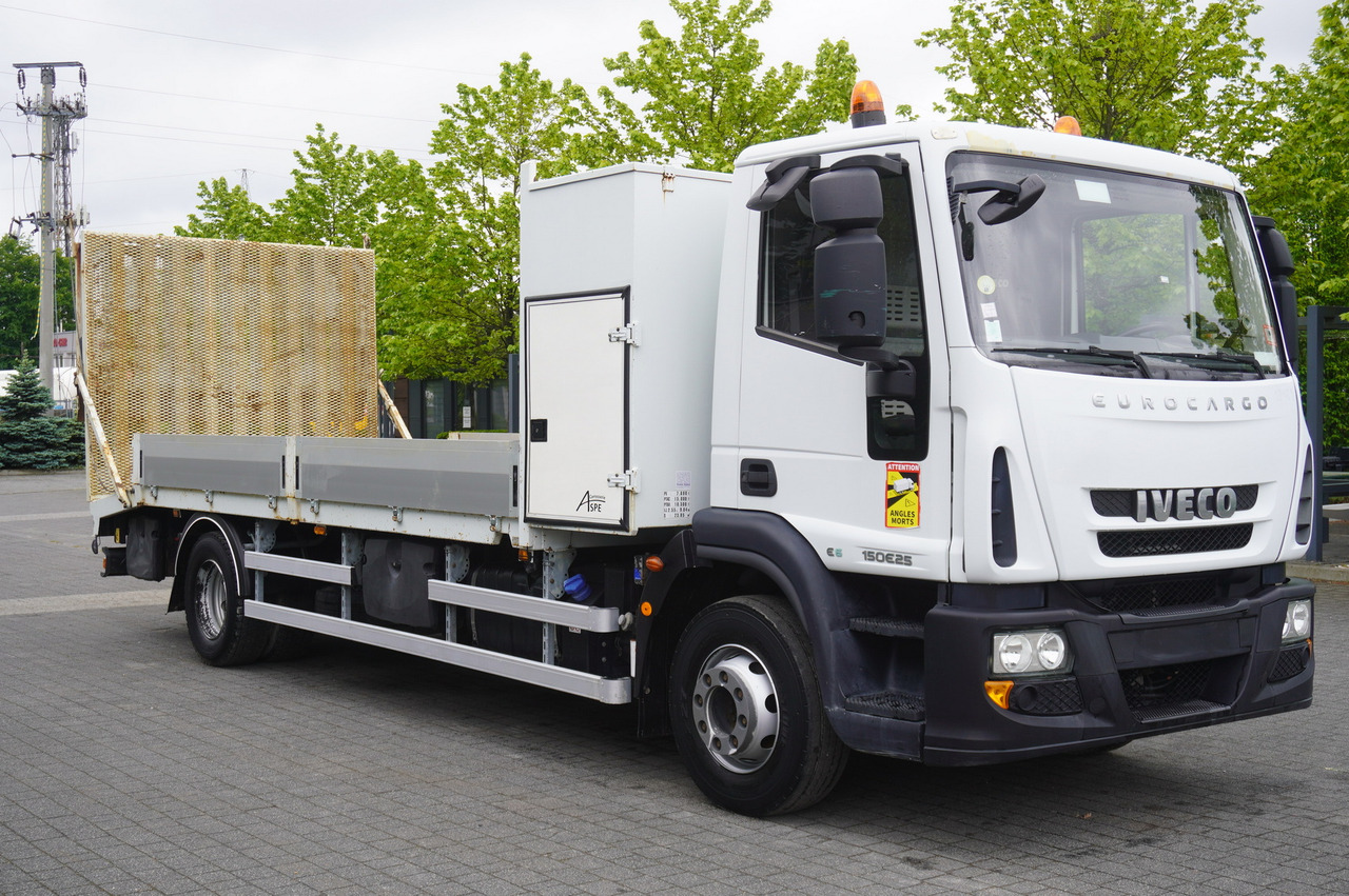 IVECO Eurocargo 150 E25 / 90 tho. km !!! / Tow truck - Camion porte-voitures: photos 4 IVECO Eurocargo 150 E25 / 90 tho. km !!! / Tow truck - Camion porte-voitures: photos 4