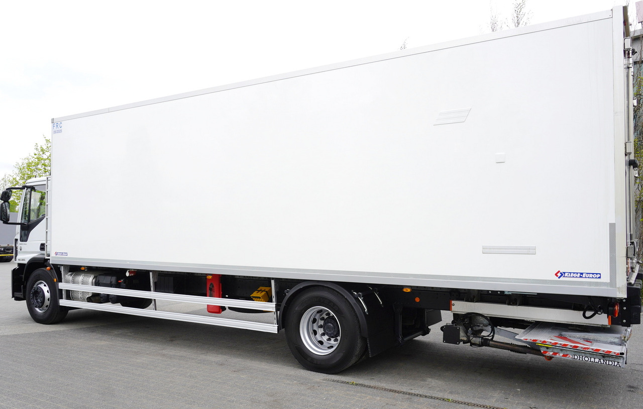 IVECO Eurocargo 190-280L E6 4x2 / Refrigerator / Dhollandia DHSM.20 tail lift / 21 pallet - Camion frigorifique: photos 3 IVECO Eurocargo 190-280L E6 4x2 / Refrigerator / Dhollandia DHSM.20 tail lift / 21 pallet - Camion frigorifique: photos 3