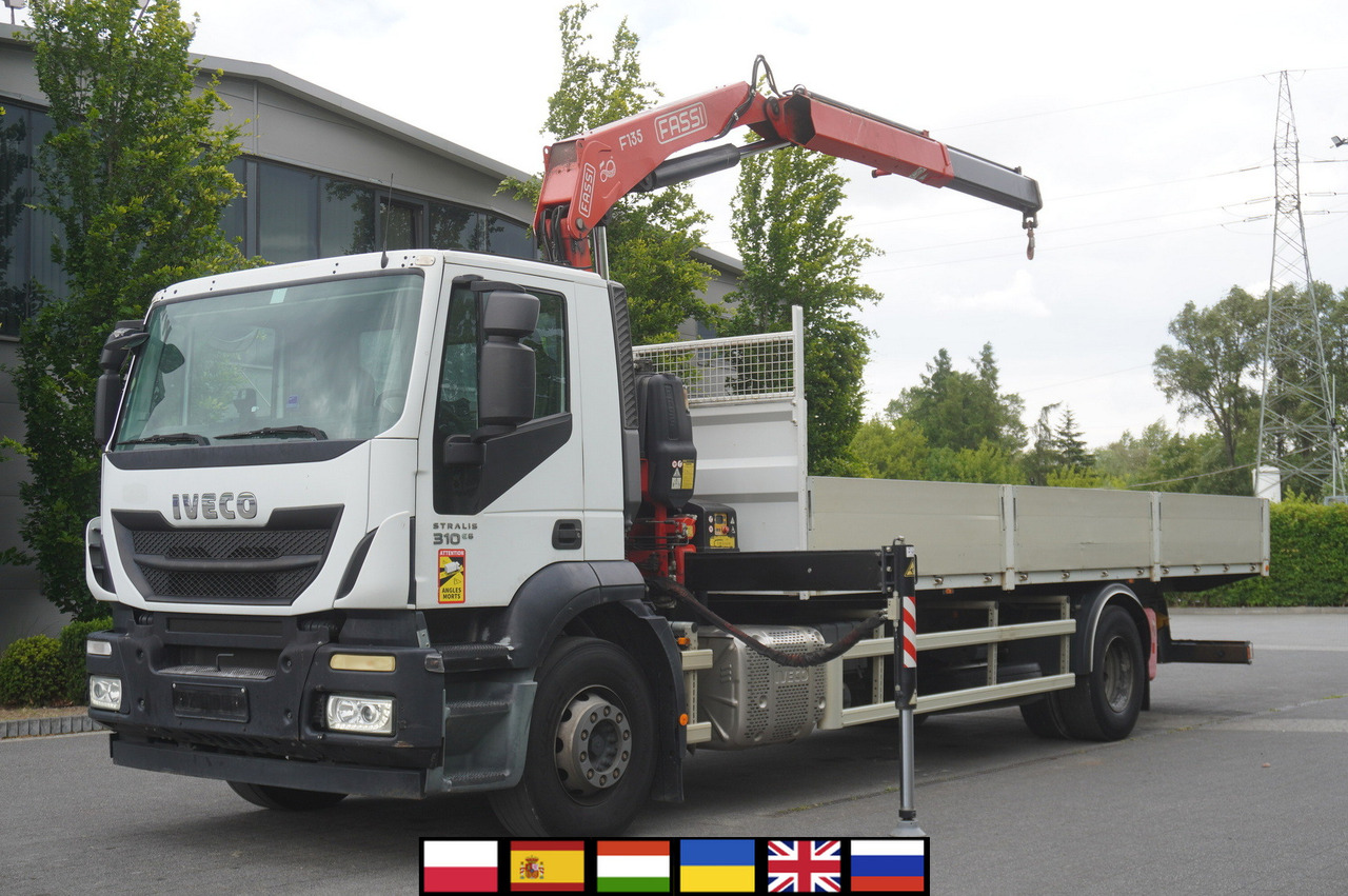 IVECO STRALIS 19.310 E6 / Flatbed 19 EPAL / FASSI F135 / 225 MTH! / 5.7 T - Camion plateau, Camion grue: photos 1 IVECO STRALIS 19.310 E6 / Flatbed 19 EPAL / FASSI F135 / 225 MTH! / 5.7 T - Camion plateau, Camion grue: photos 1
