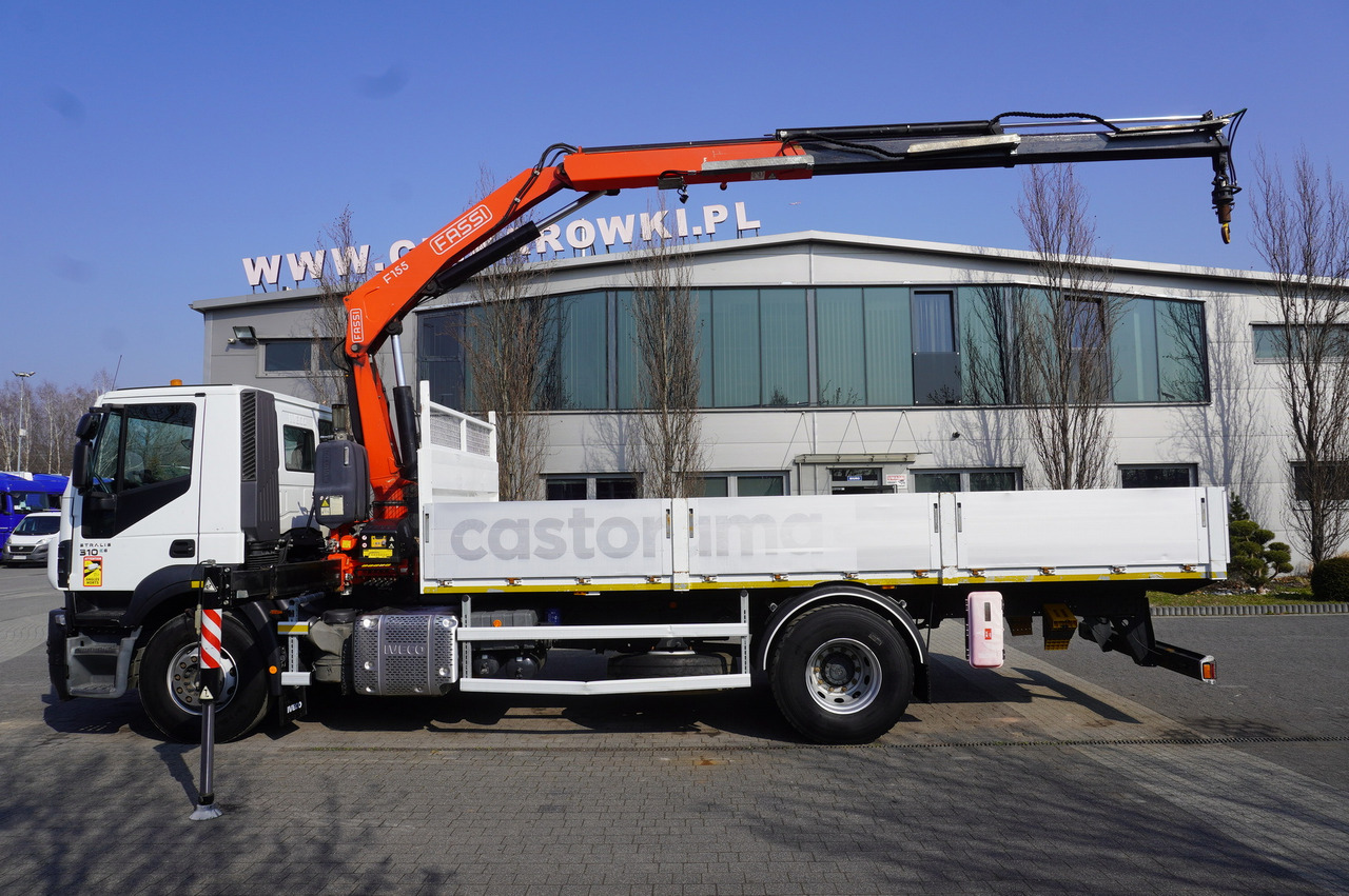 IVECO STRALIS 310 E6 / HDS FASSI 155 6.2 T / 250 thousand km - Camion plateau, Camion grue: photos 4 IVECO STRALIS 310 E6 / HDS FASSI 155 6.2 T / 250 thousand km - Camion plateau, Camion grue: photos 4