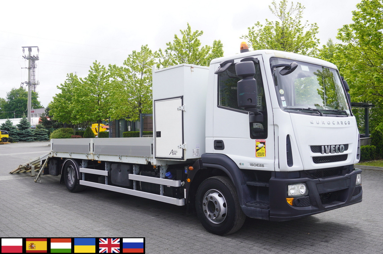 Iveco Eurocargo 150 E25 / 90 tho. km !!! / Tow truck - Camion de pompier: photos 1 Iveco Eurocargo 150 E25 / 90 tho. km !!! / Tow truck - Camion de pompier: photos 1