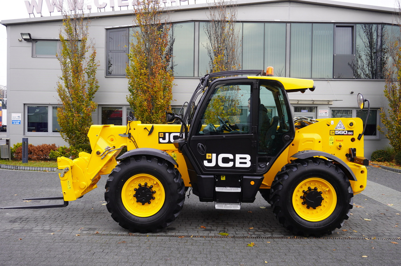 JCB 560-80 / 6 ton lifting capacity / power 146 HP - Chargeuse sur pneus: photos 2 JCB 560-80 / 6 ton lifting capacity / power 146 HP - Chargeuse sur pneus: photos 2