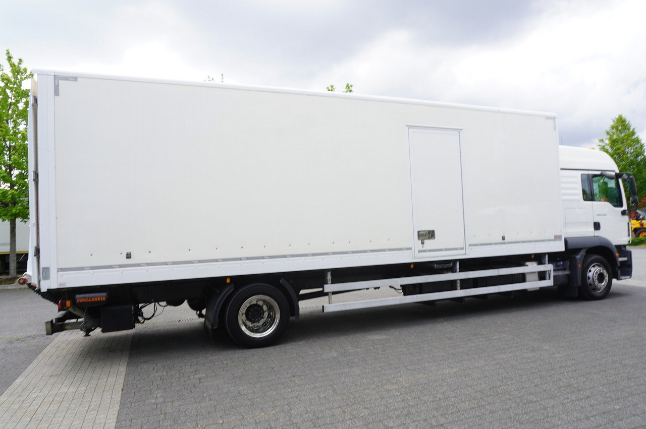 MAN TGM 18.320 / 21 EPAL box / 180 tho. km / Dhollandia 2500 kg / sleeping cab - Camion fourgon: photos 2 MAN TGM 18.320 / 21 EPAL box / 180 tho. km / Dhollandia 2500 kg / sleeping cab - Camion fourgon: photos 2
