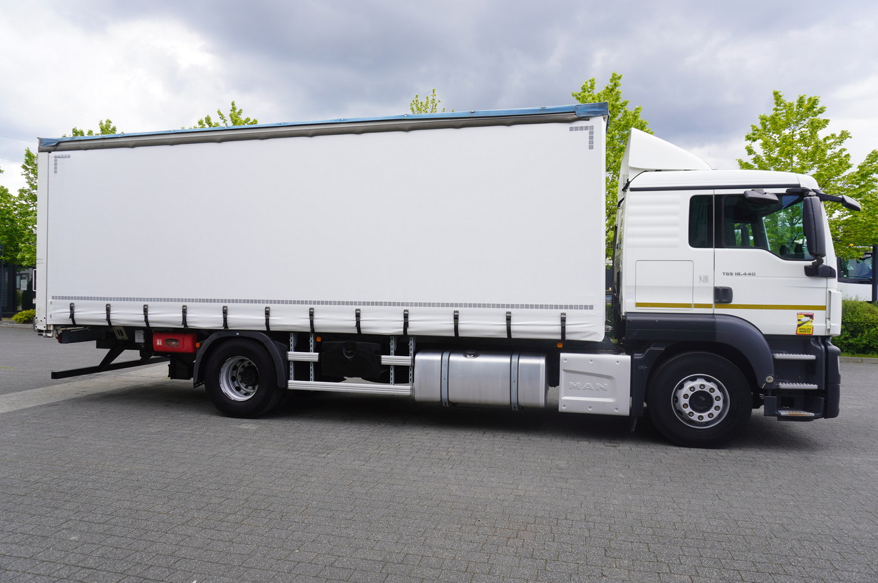 MAN TGS 18.440 / 19 EPAL curtainsider / Sleeper cab - Camion à rideaux coulissants: photos 2 MAN TGS 18.440 / 19 EPAL curtainsider / Sleeper cab - Camion à rideaux coulissants: photos 2