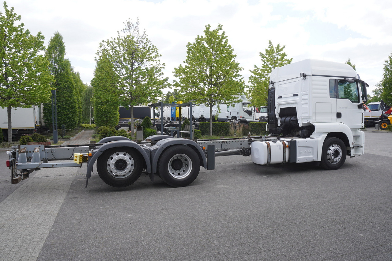 MAN TGS 26.420 / 7.5 m chassis / 14.5 t load cap. / Sleeping cab - Châssis cabine: photos 5 MAN TGS 26.420 / 7.5 m chassis / 14.5 t load cap. / Sleeping cab - Châssis cabine: photos 5