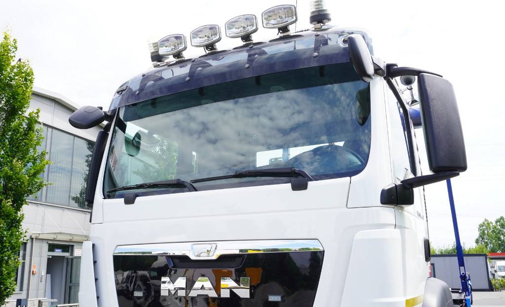 MAN TGS 35.400 8×4 HYVA LIFT 32.56 SE hooklift — crédit-bail MAN TGS 35.400 8×4 HYVA LIFT 32.56 SE hooklift: photos 18 MAN TGS 35.400 8×4 HYVA LIFT 32.56 SE hooklift — crédit-bail MAN TGS 35.400 8×4 HYVA LIFT 32.56 SE hooklift: photos 18