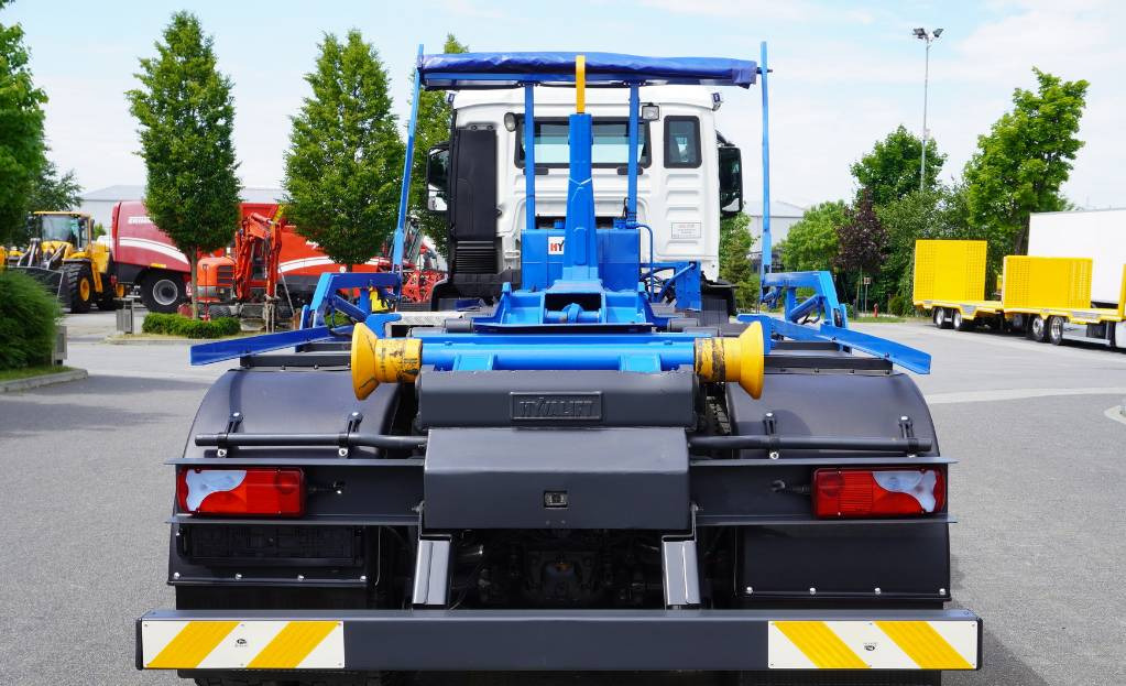 MAN TGS 35.400 8×4 HYVA LIFT 32.56 SE hooklift — crédit-bail MAN TGS 35.400 8×4 HYVA LIFT 32.56 SE hooklift: photos 7 MAN TGS 35.400 8×4 HYVA LIFT 32.56 SE hooklift — crédit-bail MAN TGS 35.400 8×4 HYVA LIFT 32.56 SE hooklift: photos 7