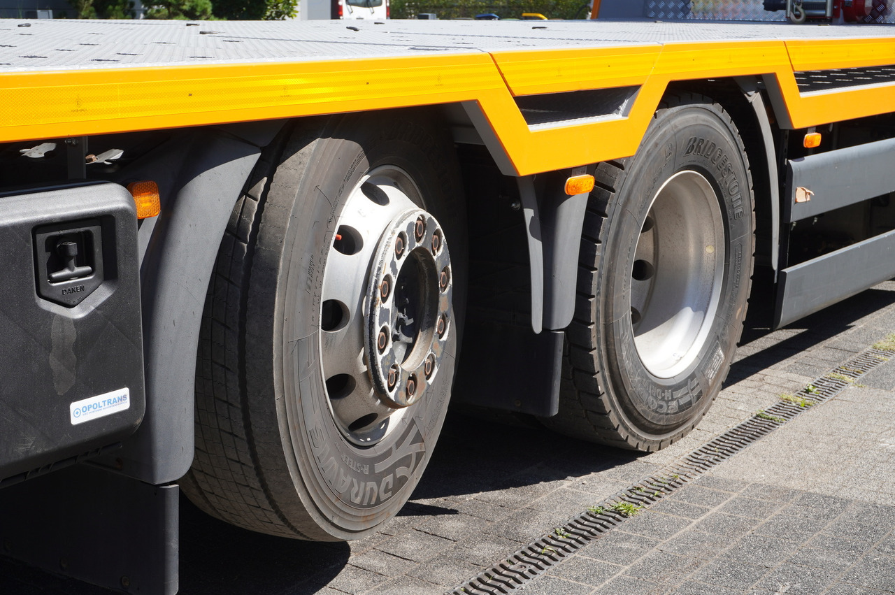 MAN TGS 35.420 8×2 / New tow truck / 3 steered axles / 20 T cap. / Sleeper cab - Camion porte-voitures: photos 4 MAN TGS 35.420 8×2 / New tow truck / 3 steered axles / 20 T cap. / Sleeper cab - Camion porte-voitures: photos 4