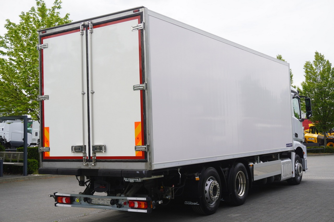 MERCEDES-BENZ 2543 / NEW Lamberet refrigerator/ 160 tho. km / steered 3rd axle - Camion frigorifique: photos 4 MERCEDES-BENZ 2543 / NEW Lamberet refrigerator/ 160 tho. km / steered 3rd axle - Camion frigorifique: photos 4