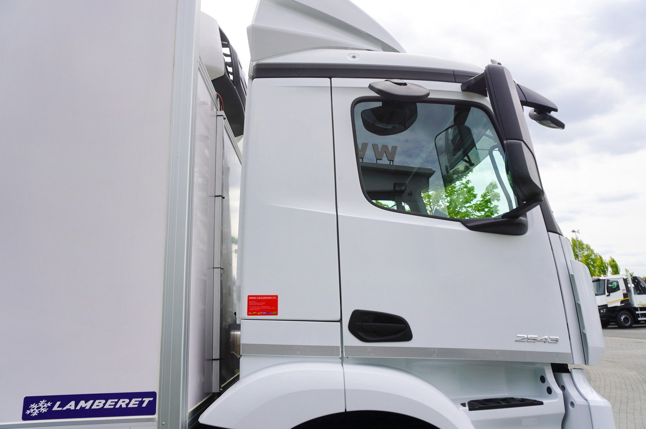 Camion frigorifique MERCEDES-BENZ 2543 / NEW Lamberet refrigerator/ 160 tho. km / steered 3rd axle: photos 21