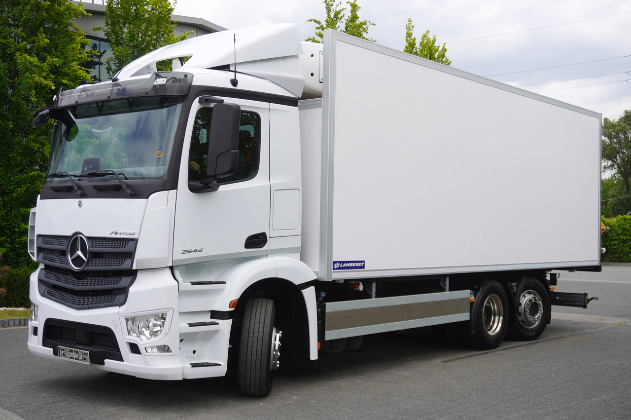 Camion frigorifique MERCEDES-BENZ 2543 / NEW Lamberet refrigerator/ 160 tho. km / steered 3rd axle: photos 10