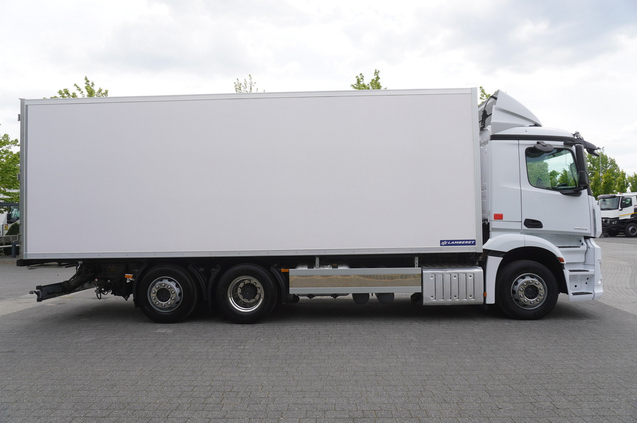 MERCEDES-BENZ 2543 / NEW Lamberet refrigerator/ 160 tho. km / steered 3rd axle - Camion frigorifique: photos 3 MERCEDES-BENZ 2543 / NEW Lamberet refrigerator/ 160 tho. km / steered 3rd axle - Camion frigorifique: photos 3