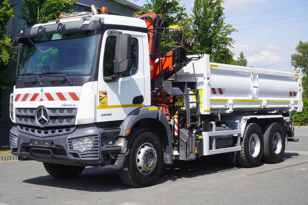 MERCEDES-BENZ AROCS 2636 / Fassi F155A.0.22 crane 6t / 120 tho. km / 3-sided dump truck / 2 x Bordmatic - Camion plateau, Camion grue: photos 3 MERCEDES-BENZ AROCS 2636 / Fassi F155A.0.22 crane 6t / 120 tho. km / 3-sided dump truck / 2 x Bordmatic - Camion plateau, Camion grue: photos 3