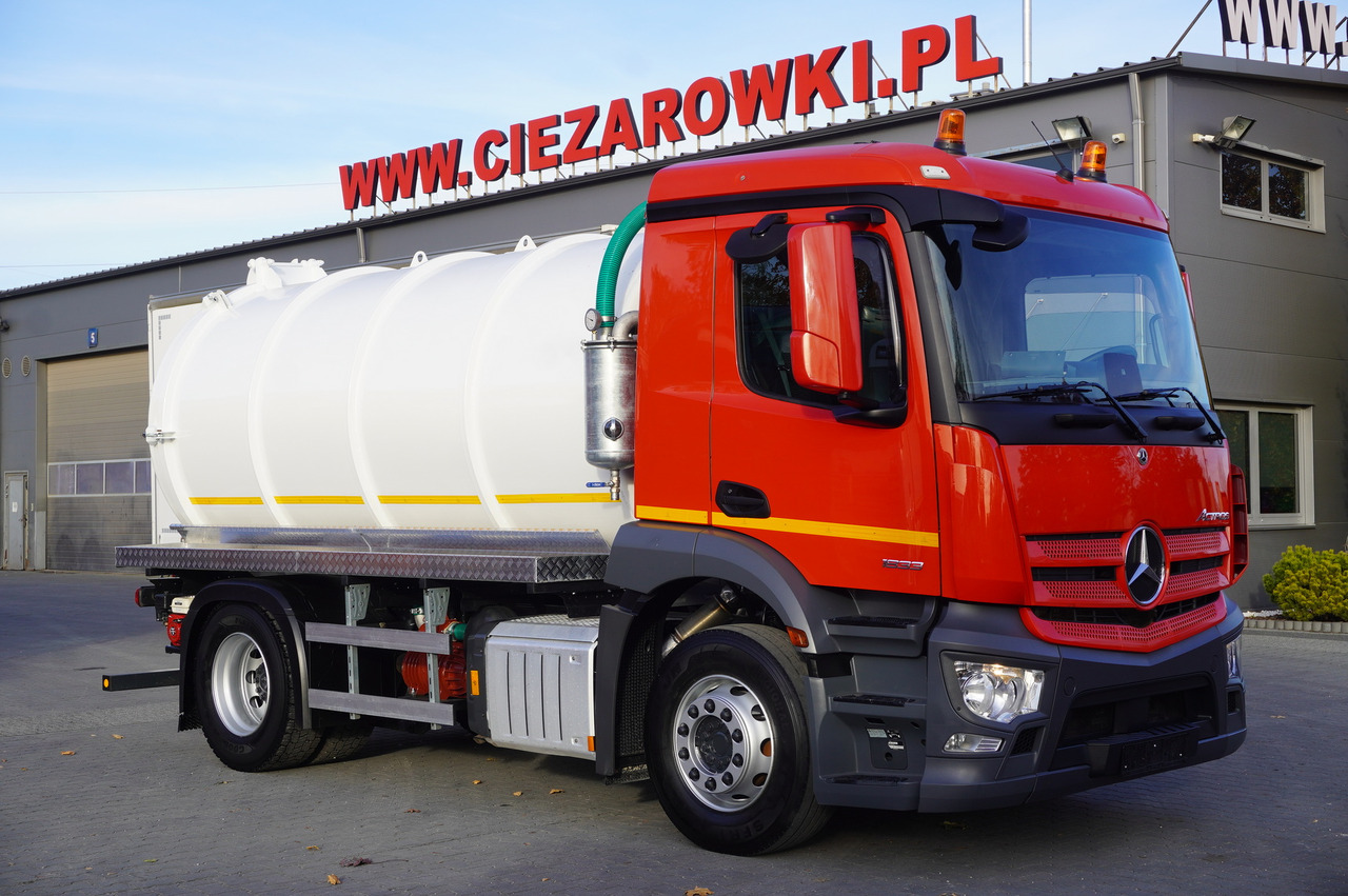 MERCEDES-BENZ Actros 1833 / 260 tho. km / NEW septic tank 11000 l - Camion citerne: photos 1 MERCEDES-BENZ Actros 1833 / 260 tho. km / NEW septic tank 11000 l - Camion citerne: photos 1