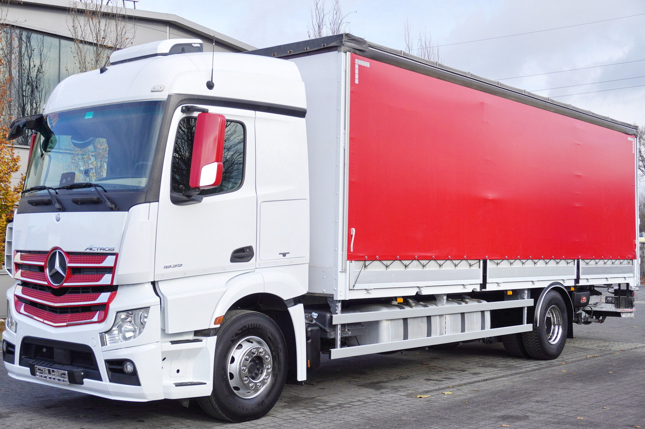 MERCEDES-BENZ Actros 1835 E6 4×2 / Curtainsider 21 pallets / tail lift 1.5 t - Camion à rideaux coulissants: photos 1 MERCEDES-BENZ Actros 1835 E6 4×2 / Curtainsider 21 pallets / tail lift 1.5 t - Camion à rideaux coulissants: photos 1